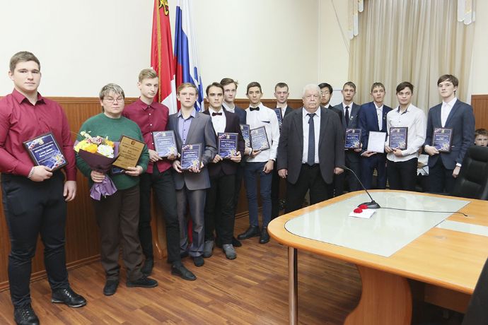 Борис Гладких вручил благодарственные письма лучшим тренерам и спортсменам Находки