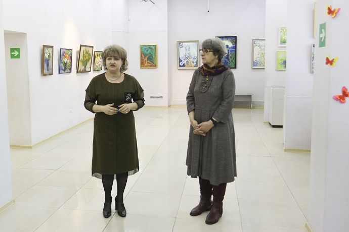 «Цветочные фантазии» украсили картинную галерею «Вернисаж»
