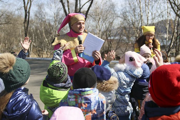 В Городском парке шестой день Масленицы провели с песнями и хороводами
