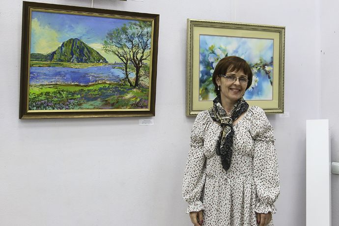 Находкинские художники сделали подарок родному городу на День рождения