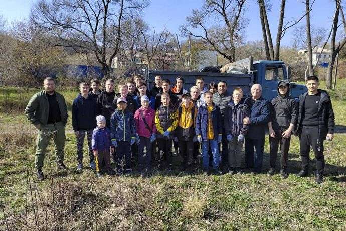 На месте будущего спорткомплекса восточных единоборств прошёл субботник