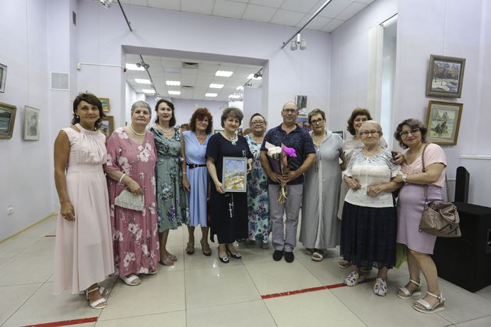 «Вкус цвета» представлен в картинной галерее «Вернисаж»