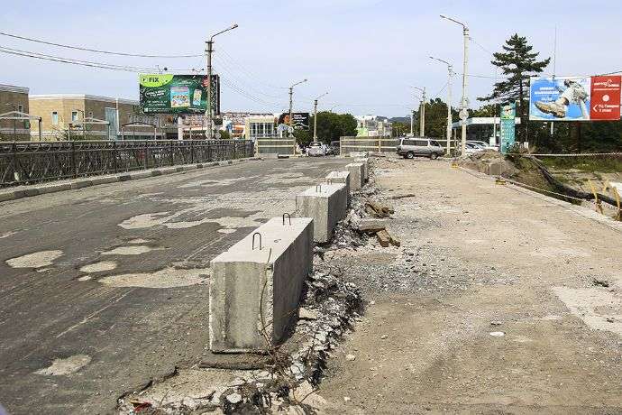 Ремонт моста через Каменку продолжается