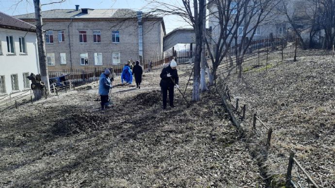 Находкинцы дружно провели приборку города