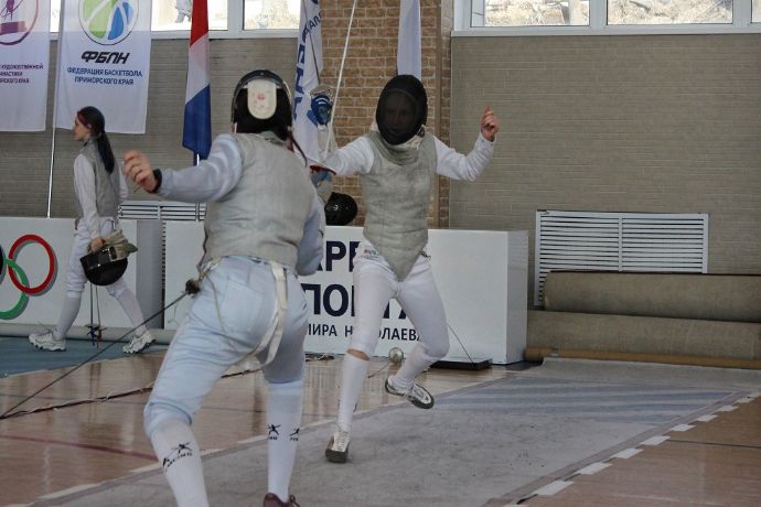Спортсмены Находки привезли медали с чемпионата Приморского края по фехтованию