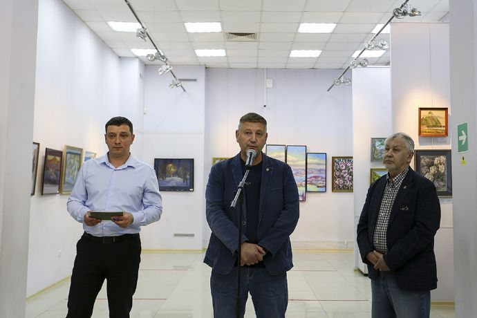 В картинной галерее «Вернисаж» стартовала акция «Путь к победе!»