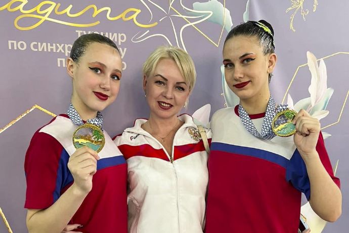 Находкинские спортсменки привезли золотые медали с турнира по синхронному плаванию