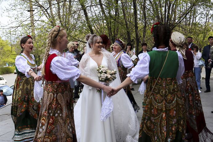 Новые и почётные семьи Находки чествовали в Международный День семьи