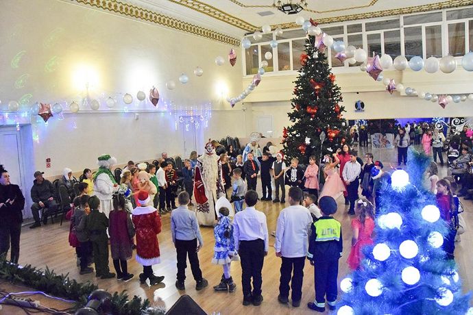 Около 1000 билетов на новогодние представления в Находкинском городском округе подготовили для детей участников СВО