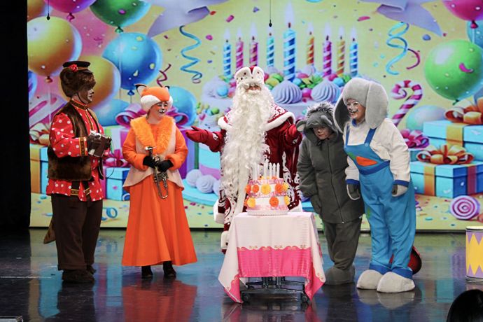 Дом культуры Врангеля и Фонд «Восточный Порт» подарили праздник детям с ОВЗ