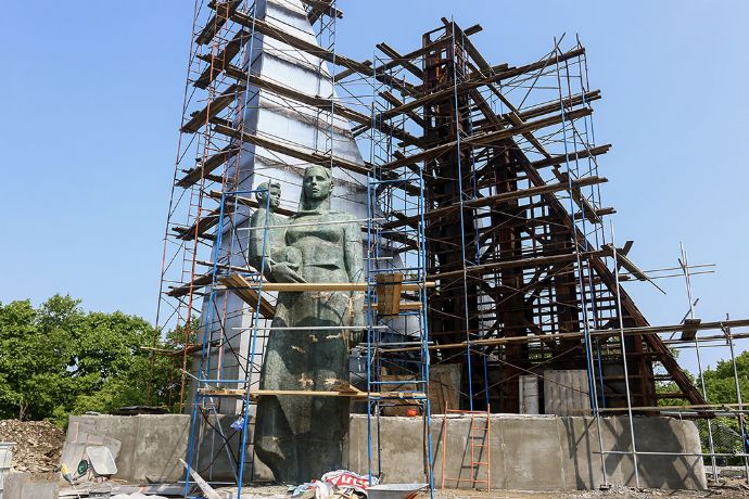В Находке реставрируют главные памятники города
