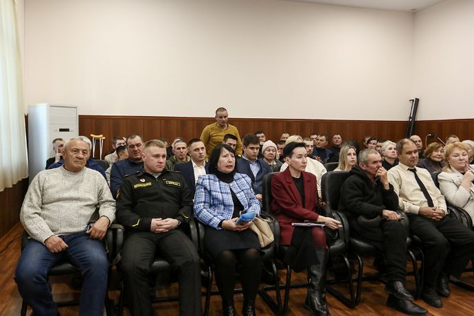 Комплексную поддержку участникам СВО обсудили на совещании в Находке