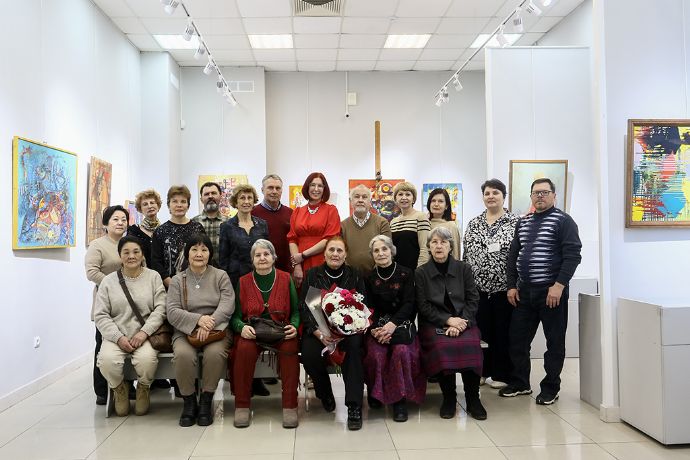 В Находке открылась выставка работ Геннадия Омельченко