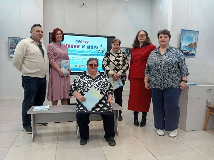 Проект «Маяки и море» завершился церемонией награждения в галерее «Вернисаж»