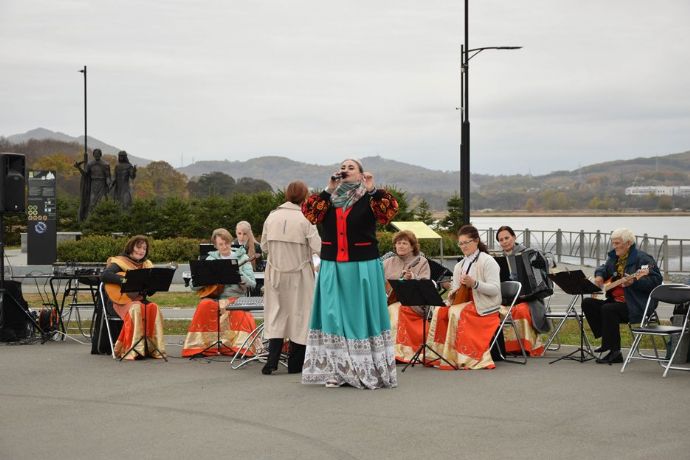 Встречай Пасху в кругу друзей